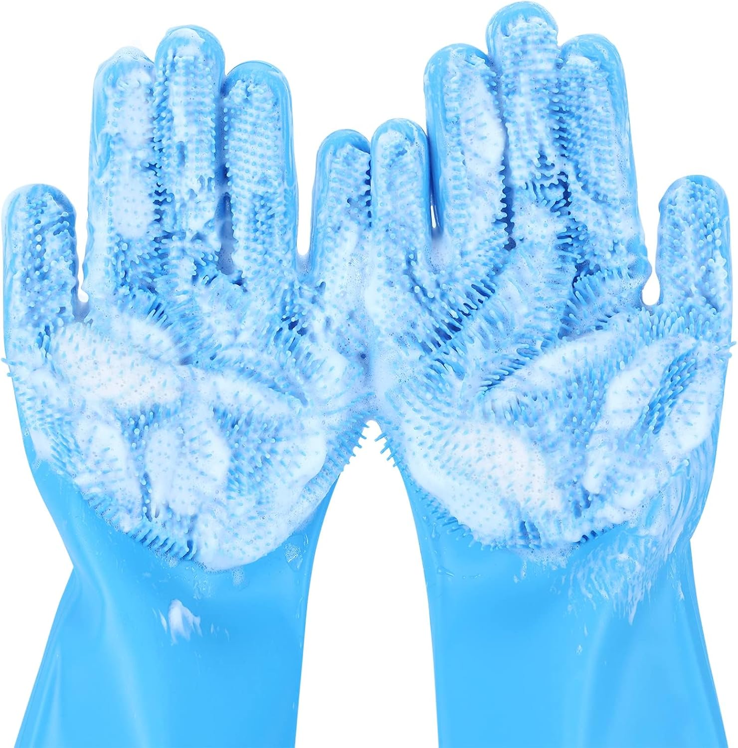 Pecute silicone cat bathing gloves in use on a pet